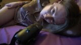 Petite amie confortable ASMR teaser snapshot 3