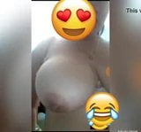 Deliciosa tetona jugando con sus melones snapshot 4