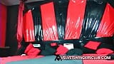 Velvet swingerclub-amateurin hat reife orgie zu hause snapshot 5