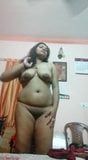 Coimbatore, une fille tamoule sexy montre son corps nu à son copain snapshot 2