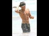 Zac Efron torse nu shirtless snapshot 5