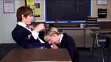 Twink -schooljongens doen het in de klas snapshot 7