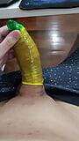Mijn nieuwe kleurrijke condoom snapshot 10