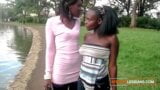 Lesbian Afrika amatur suka keseronokan air basah panas snapshot 10