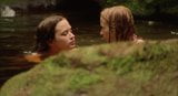 Emily Blunt y Nathalie Press - '' mi verano de amor '' 03 snapshot 4