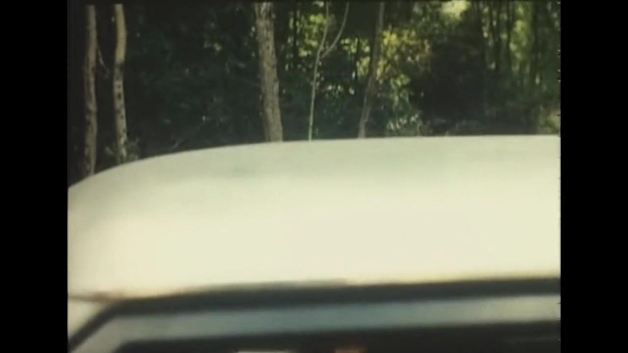 Trio salvage y sexual en el bosque (tresome wild on forest)