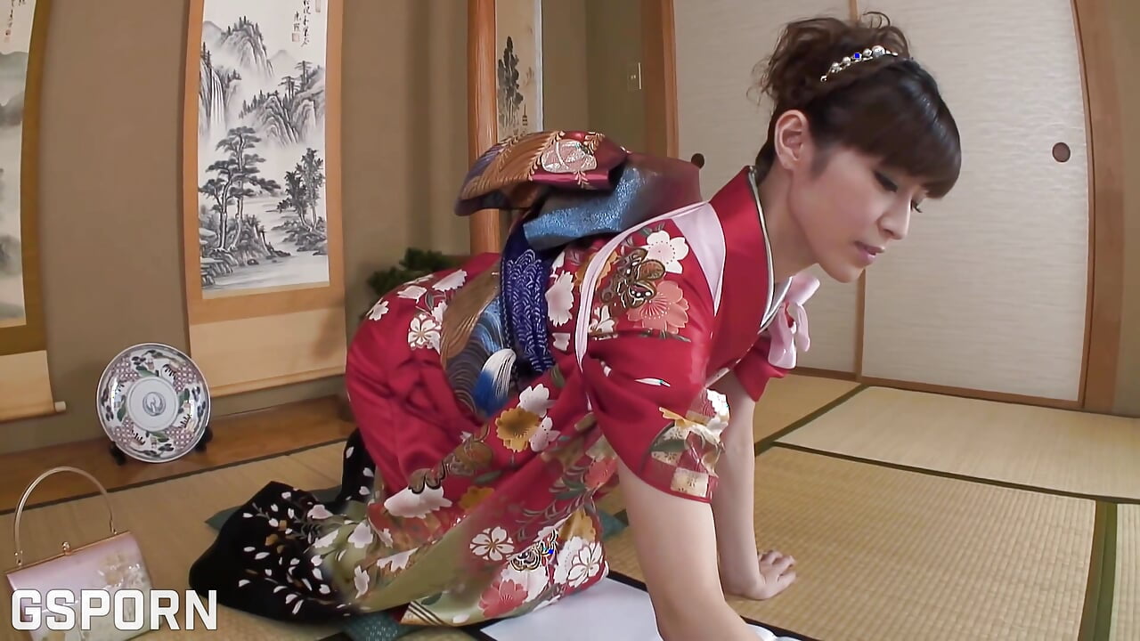 Yuria Tominaga Is a Sexy Japanese Teen Who Like Hot Sex