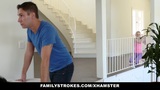 Familystrokes - une femme au foyer sexy baise son beau-fils snapshot 4