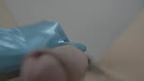 Sanfter cyan-handjob mit handschuhen snapshot 8