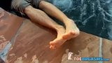 Hot tub aftrekken eindigt in extreme ejaculatie met rillen snapshot 1