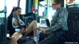 Ragazze sexy in autobus pubblico snapshot 20