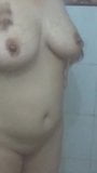 Desi milf yenge çıplak banyo gösterme büyük göğüsler am ve göt snapshot 4