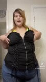 Une MILF BBW sexy danse snapshot 3