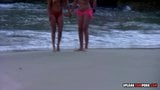 Babes geneukt op het strand door haar minnaar snapshot 1