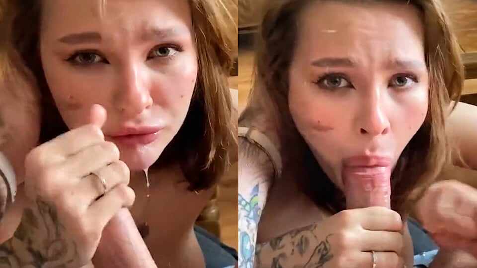 Pov: "kamu janji nggak akan masukin mulutmu" alexa-poshspicy dan masuk ke mulutnya