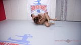 Daisy Ducati nackter Wrestling-Kampf hart und hart gefickt snapshot 13