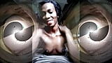 Sucette MILF noire et énorme squirt snapshot 1