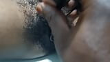 Afeitando su coño snapshot 1