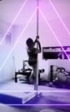 Encore une video de candice qui fait du pole dance snapshot 2