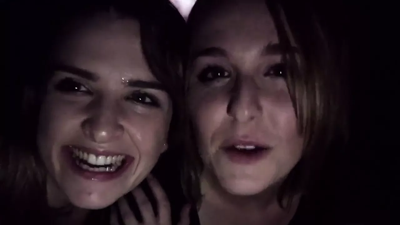 Threesome in Cinema: Amateur Amateur Porn feat. joshmin3207