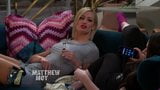 Beth Behrs, Kat Dennings - 2 chicas rotas s05e15 snapshot 2