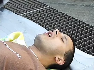 斯里兰卡 阿姨 与 欧洲 2 男性
