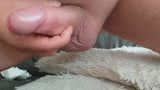 Masturbation an der Eichel xz2a snapshot 2