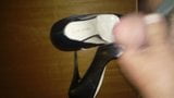 Cumming into my wife's black stilletto pumps snapshot 6