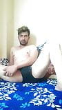 Ragazzo asiatico si masturba snapshot 9