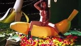 Poonam pandey desfrute com banana snapshot 12