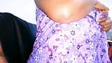 Sri Lanka - nouvelle femme sexy taille une pipe snapshot 2