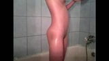 Blonde, masturbation extrême devant la webcam 1 sur 2 snapshot 2