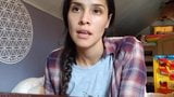 Latina drückt Milch aus einer Titten für Youtube snapshot 6