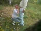 Stevige blonde vriendin pijpt en neukt buitenshuis snapshot 2