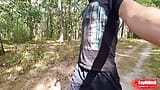 Prepucio suave desnudo corre en el bosque y luego se masturba snapshot 1