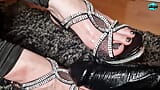 Mi esposa en tacones masturba una bbc XXL correctamente snapshot 10