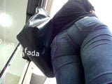 Visao privilegiada de uma bunda gostosa da coroa no ponto snapshot 8