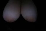 Caliente milf juega con enormes tetas y coño snapshot 9