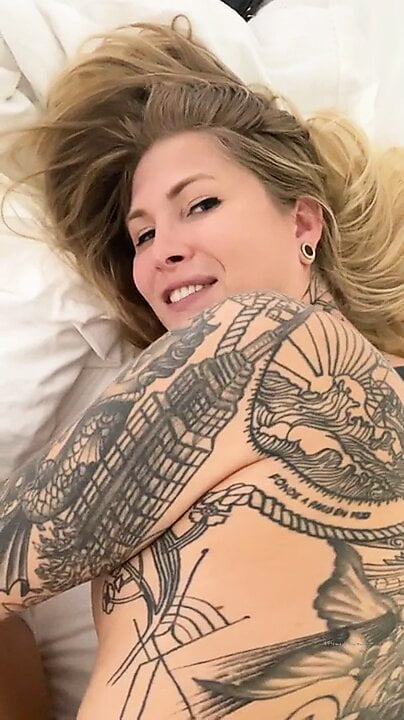 Danni Daniels Stepson fucks step mom's pussy