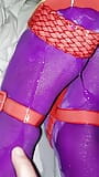 Cd nylon panty voeten en schoenen worden nat en glad. snapshot 9