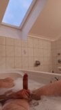 Wichsen in der Badewanne huge huge  Schwanz snapshot 5