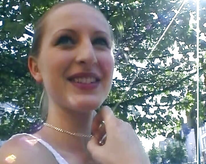 Vitka plavuša iz Nemačke tera momka da svrši u POV
