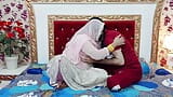 Indische Suhagraat-seks - rondborstige Hindi-bruid met haar man snapshot 3