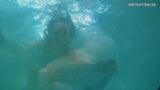 Echte zeemeermin Rusalka - sexy babe onder water snapshot 11