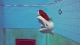 Bonita polonesa adolescente Alice nadando sem roupa snapshot 15