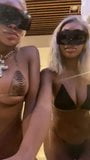 The Clermont Twins Shannade и Shannon танцуют с друзьями snapshot 10