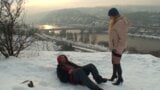 Outdoor Sex im Schnee Teens sind so geil aufeinander snapshot 17