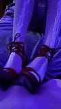 Footjob op hakken (trailer) en witte catsuit snapshot 3