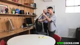 Bear stepdad đưa con trai riêng twink của mình đi làm snapshot 1