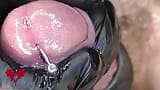 Das ist Close Up Extreme. Hauptansicht von vorne. Latexhandschuhe, detailliertes Pissloch und Cumshot. snapshot 11